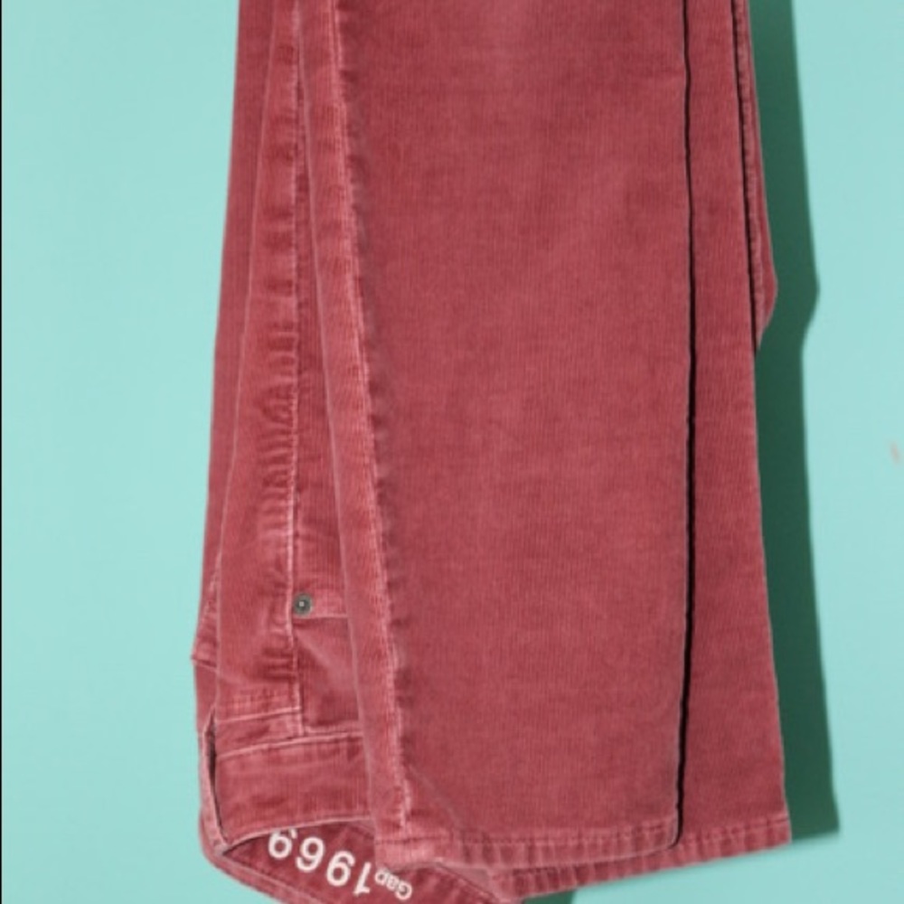 Gap Corduroys, Rust Color. - image 4